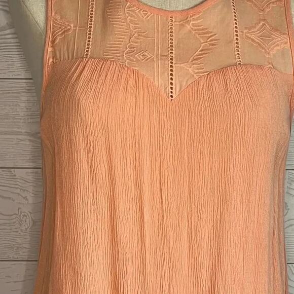 Chloe K peach sleeveless top Size Medium - Picture 4 of 7